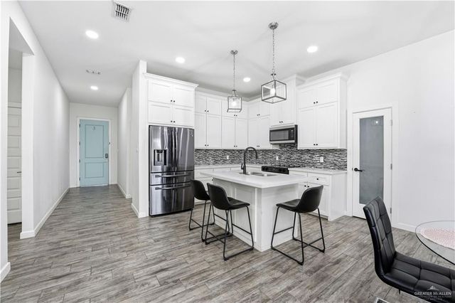 2004 Lake Front Drive, Mission, TX 78572