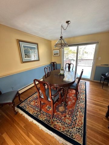 12 Wellington Lane Ave, Lexington, MA 02421