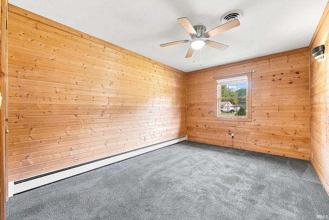 2123 Wayside Drive, Fort Wayne, IN 46818