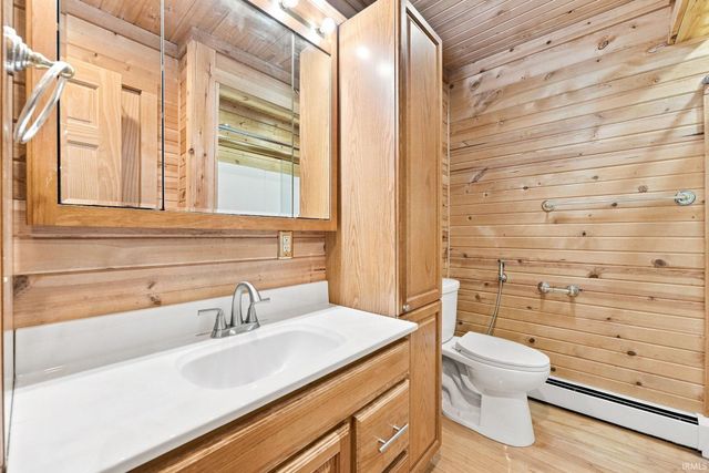 2123 Wayside Drive, Fort Wayne, IN 46818