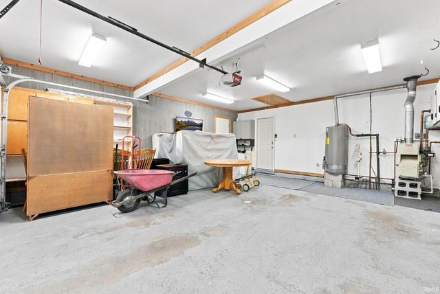 2123 Wayside Drive, Fort Wayne, IN 46818