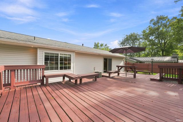 2123 Wayside Drive, Fort Wayne, IN 46818