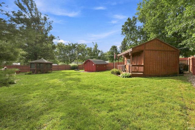2123 Wayside Drive, Fort Wayne, IN 46818