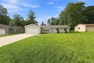 2123 Wayside Drive, Fort Wayne, IN 46818