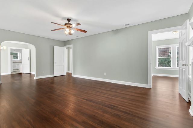 5705 ROSS Avenue, Dallas, TX 75206