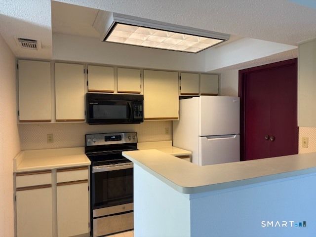 91 Crown Knoll Court 130, Groton, CT 06340