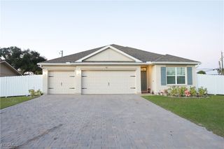 413 SE 4th ST, Cape Coral, FL 33990