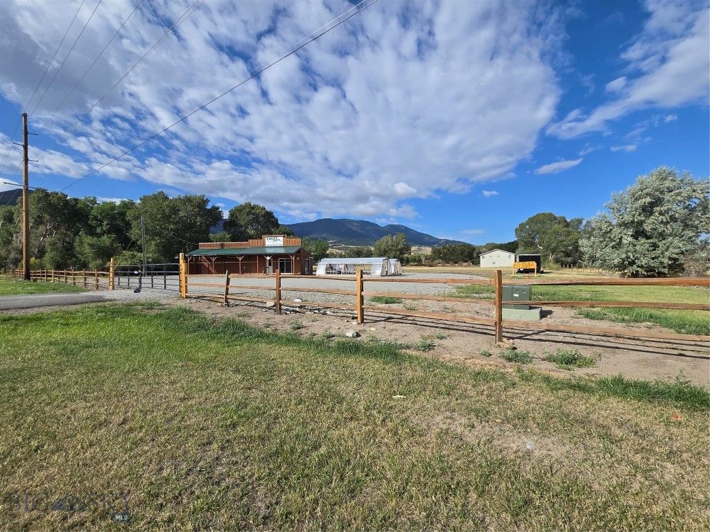 5189 US HWY 89 S, Livingston, MT 59047 photo 4