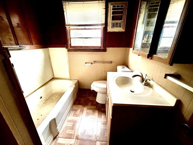 9122 Tulane Road, Orange, TX 77630