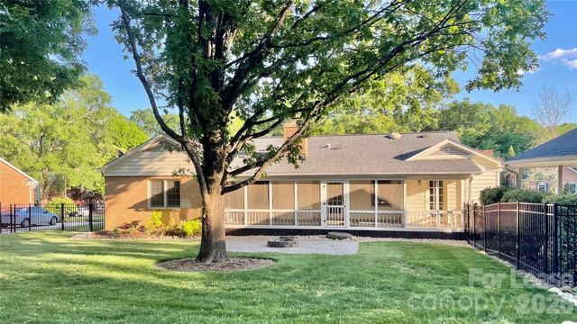 6810 Rosemary Lane, Charlotte, NC 28210