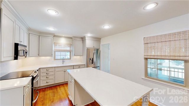 6810 Rosemary Lane, Charlotte, NC 28210