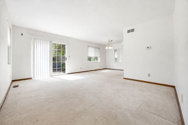 615 Silver Creek Road 615, Woodstock, IL 60098