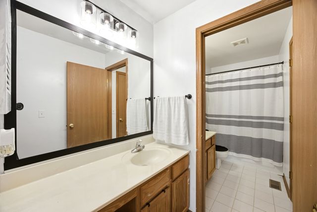 615 Silver Creek Road 615, Woodstock, IL 60098
