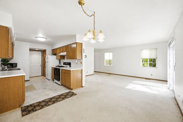 615 Silver Creek Road 615, Woodstock, IL 60098
