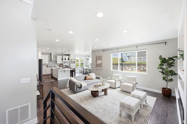 1907 S CENTENNIAL BLVD, Saratoga Springs, UT 84045