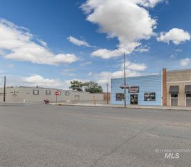 475 S Oregon, Ontario, OR 97914