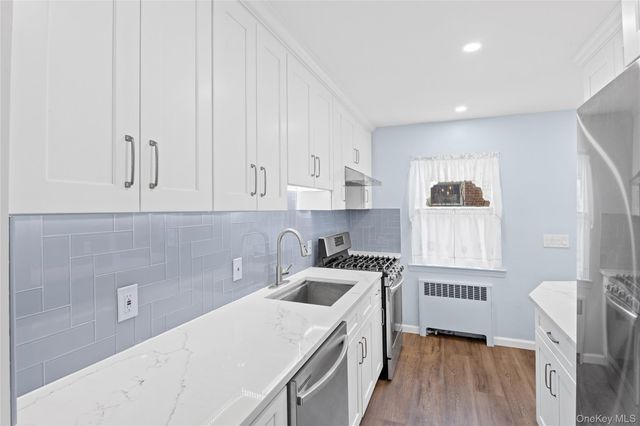 218 Brown Street, Mineola, NY 11501