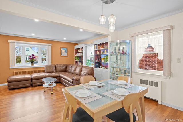 218 Brown Street, Mineola, NY 11501