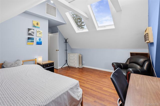 218 Brown Street, Mineola, NY 11501