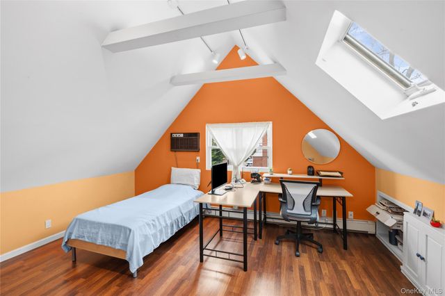 218 Brown Street, Mineola, NY 11501