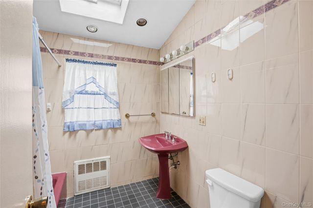 218 Brown Street, Mineola, NY 11501