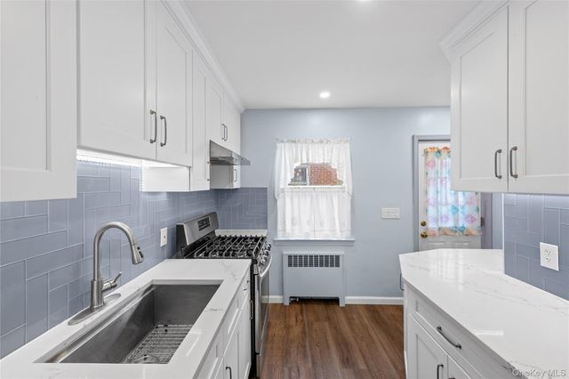 218 Brown Street, Mineola, NY 11501