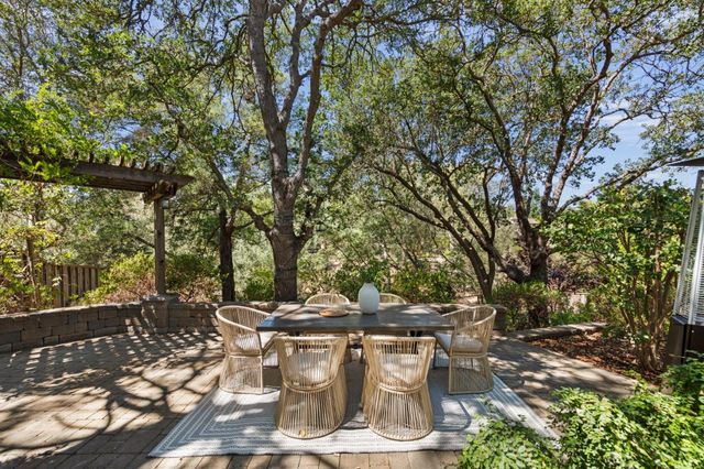 15477 One Oak Lane, Monte Sereno, CA 95030
