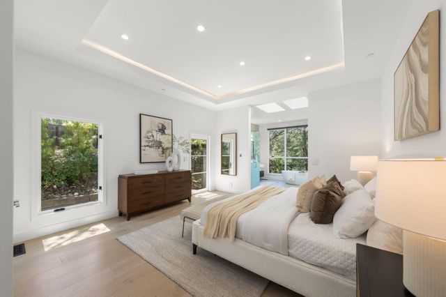 15477 One Oak Lane, Monte Sereno, CA 95030