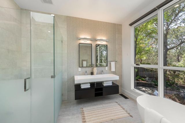 15477 One Oak Lane, Monte Sereno, CA 95030