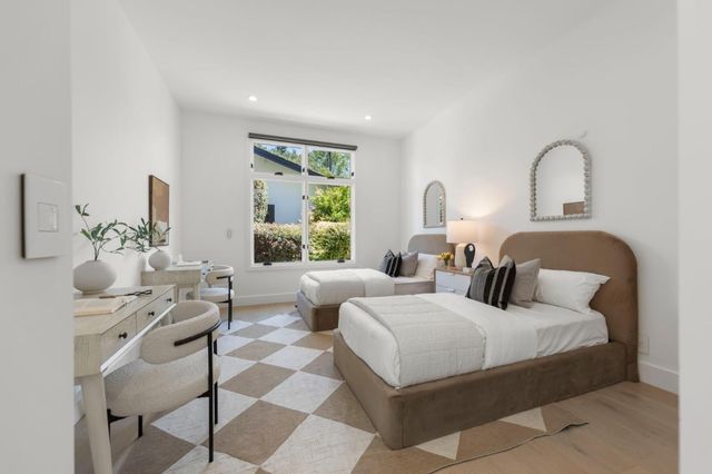 15477 One Oak Lane, Monte Sereno, CA 95030