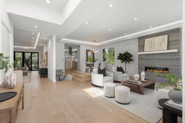 15477 One Oak Lane, Monte Sereno, CA 95030