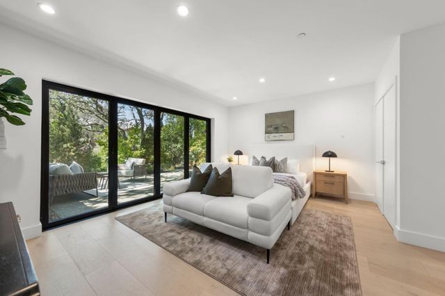 15477 One Oak Lane, Monte Sereno, CA 95030
