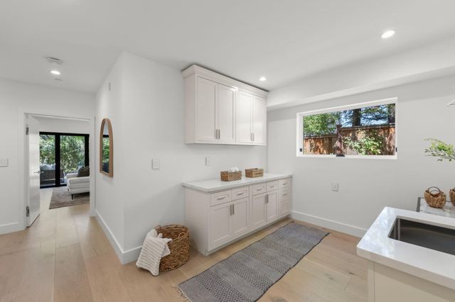 15477 One Oak Lane, Monte Sereno, CA 95030