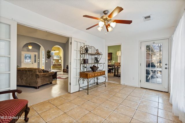 14504 Harrison Drive, Byhalia, MS 38611