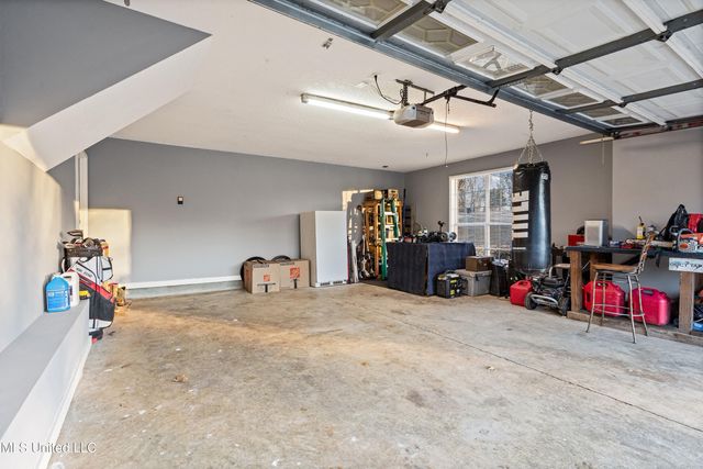 14504 Harrison Drive, Byhalia, MS 38611