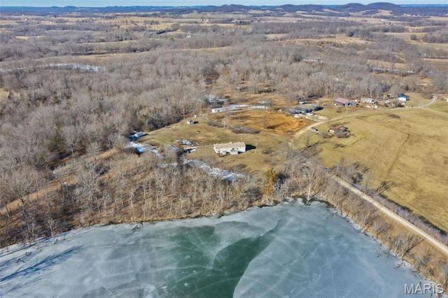 91 Lakeside Drive, Elsberry, MO 63343