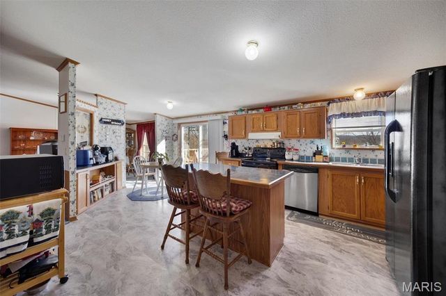 91 Lakeside Drive, Elsberry, MO 63343