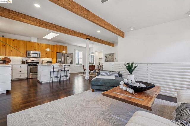 916 Arlington Ave, Oakland, CA 94608