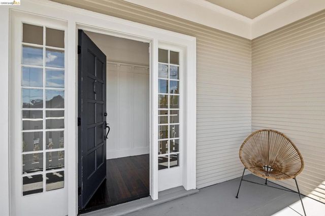 916 Arlington Ave, Oakland, CA 94608