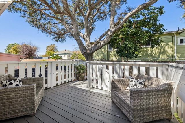 916 Arlington Ave, Oakland, CA 94608