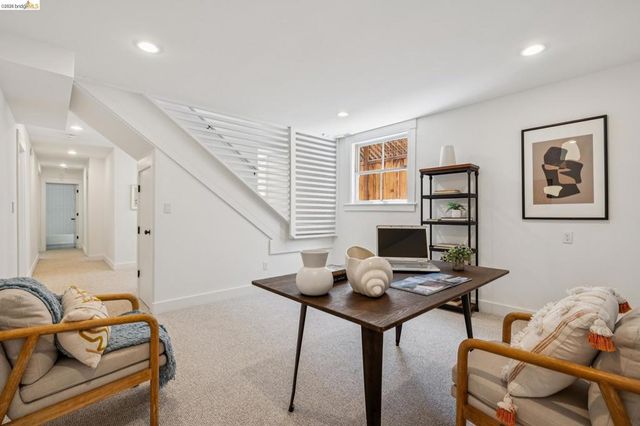 916 Arlington Ave, Oakland, CA 94608
