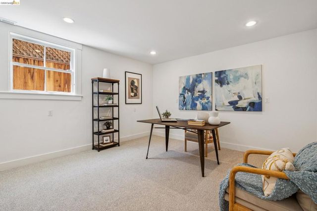 916 Arlington Ave, Oakland, CA 94608