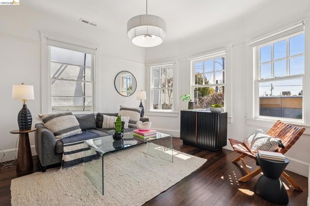 916 Arlington Ave, Oakland, CA 94608