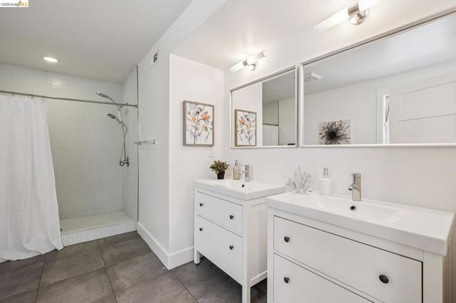 916 Arlington Ave, Oakland, CA 94608