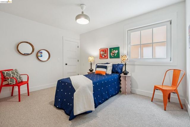 916 Arlington Ave, Oakland, CA 94608