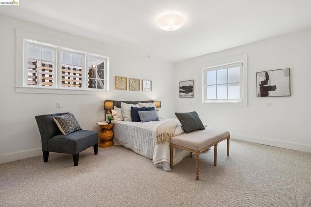 916 Arlington Ave, Oakland, CA 94608