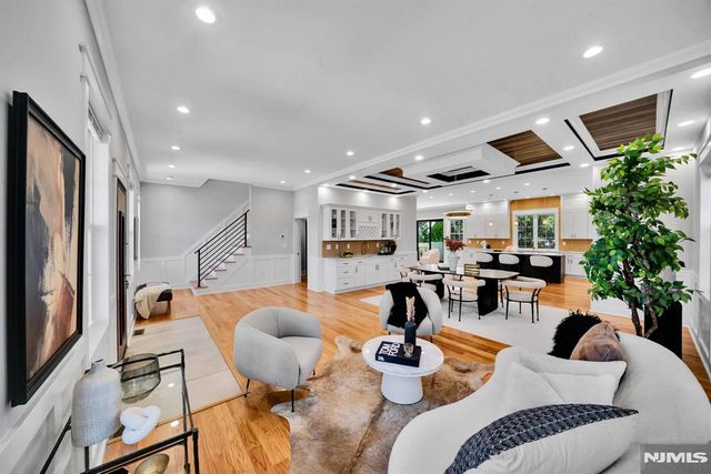 22 14th Street, Kenilworth, NJ 07033