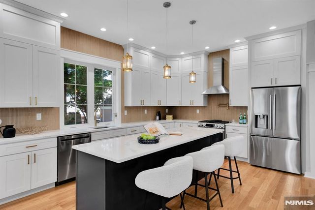 22 14th Street, Kenilworth, NJ 07033