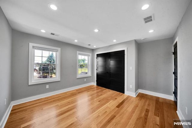 22 14th Street, Kenilworth, NJ 07033