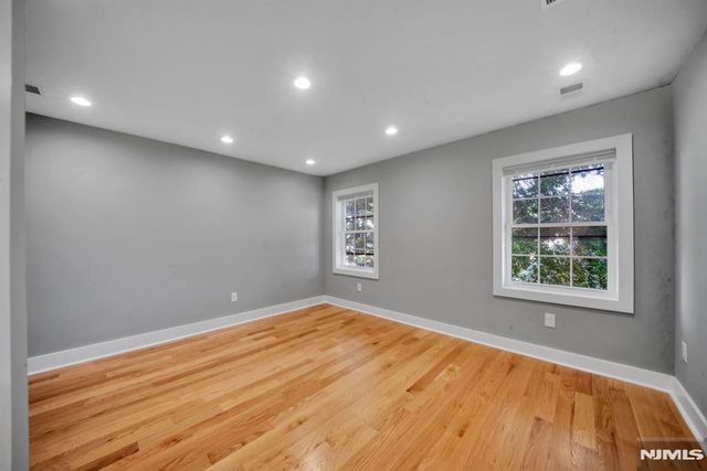 22 14th Street, Kenilworth, NJ 07033